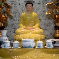 Tượng Phật Thích Ca Bột Đá Thạch Anh Viền Vàng - 70cm1