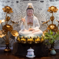 Tượng Phật Quan Âm Ngồi Đài Sen Mạ Vàng - 48cm ( 19 inch)1