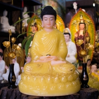 Tượng Phật Thích Ca Bột Đá Thạch Anh Viền Vàng 42cm2