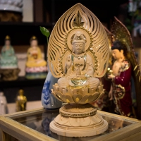 Tượng Phật Bà Quan Âm Gỗ Bách Hương Dát Vàng 28cm2