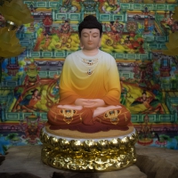 Tượng Phật Thích Ca Bột Đá Ngọc Áo Vẽ Gấm Ngồi 29cm (12in)1