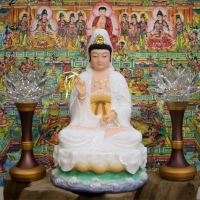 Tượng Phật Bà Quan Âm ngồi lá sen (40cm)1
