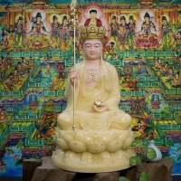 Tượng Phật Địa Tạng Bột Đá Thạch Anh Viền Vàng 50cm1
