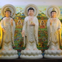 Tượng Tam Thế Phật Đứng Hoa Sen trắng viền vàng 88cm1